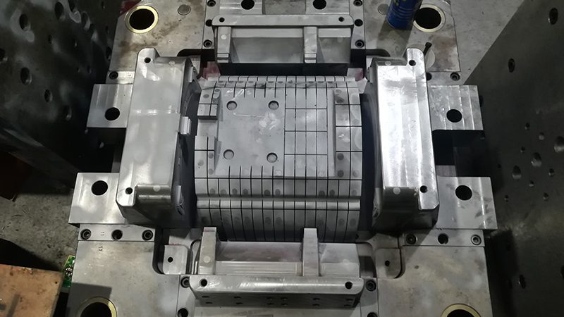 家电模具定制：优缺点全面解析