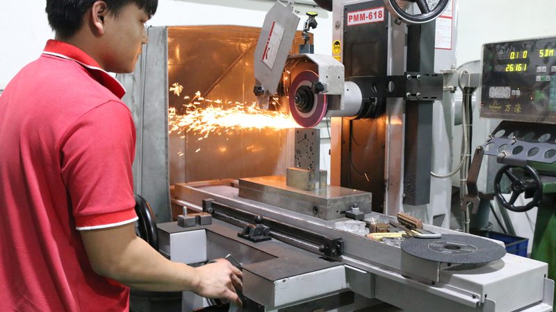 小批量模具制造：如何避免常见陷阱**