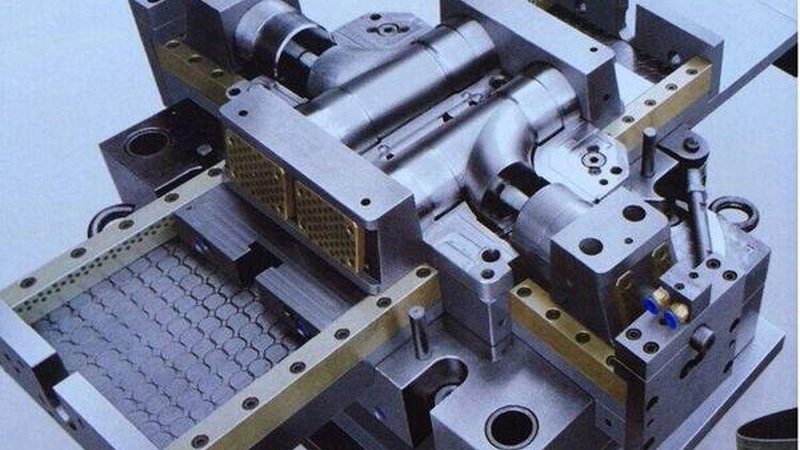 进口模具钢与国产模具钢：性能差异与选型考量