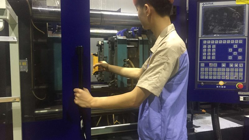 宁波压铸模具型号分类详解：解析各类模具的适用场景与工艺特点